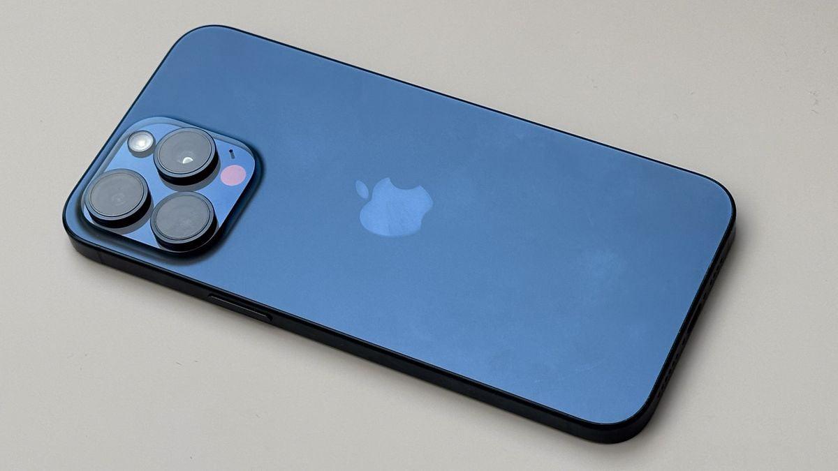 Apple iPhone 15 Pro Refurbished - Gadget Rebirth