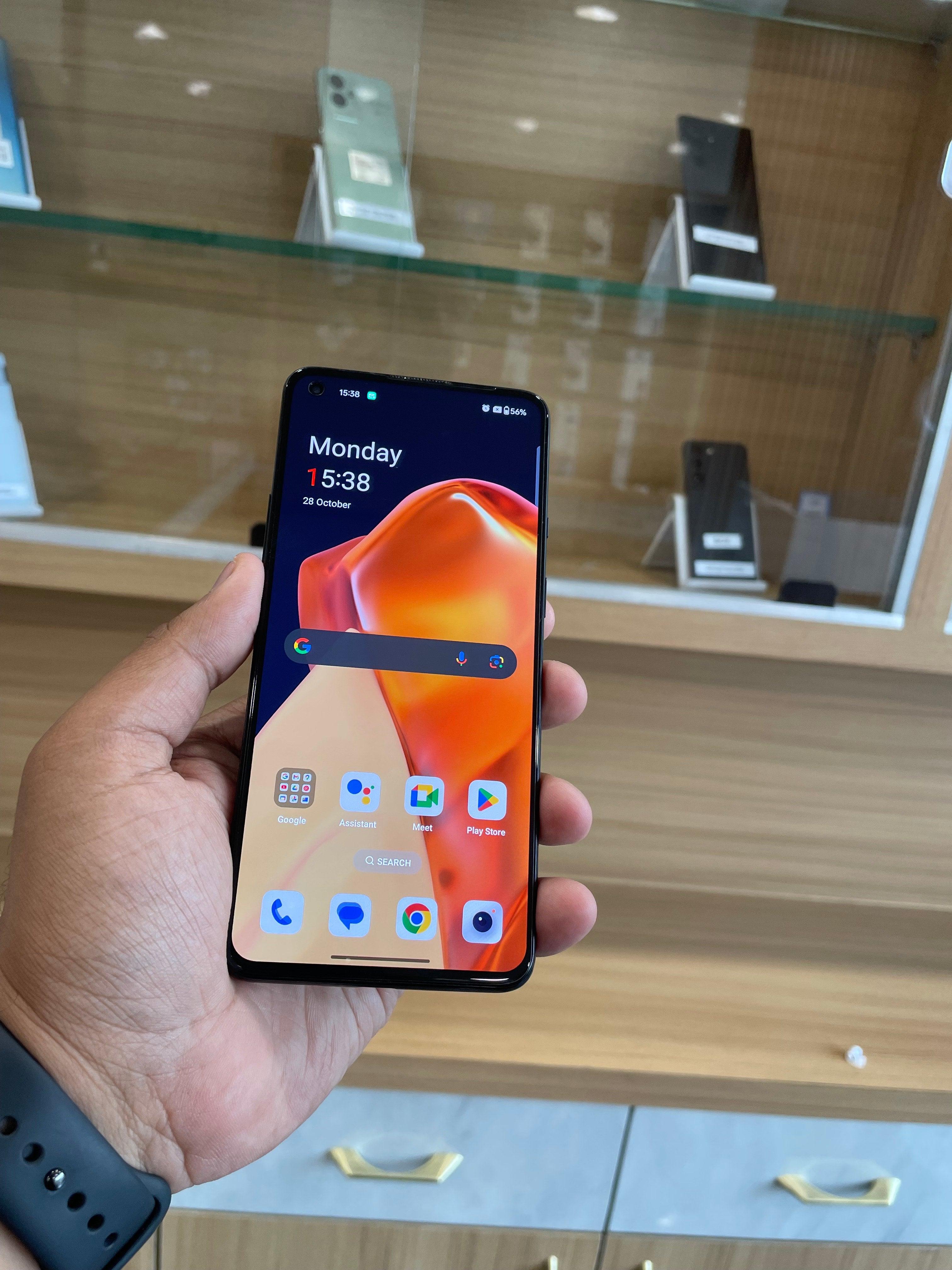 OnePlus 9R Refurbished - Gadget Rebirth