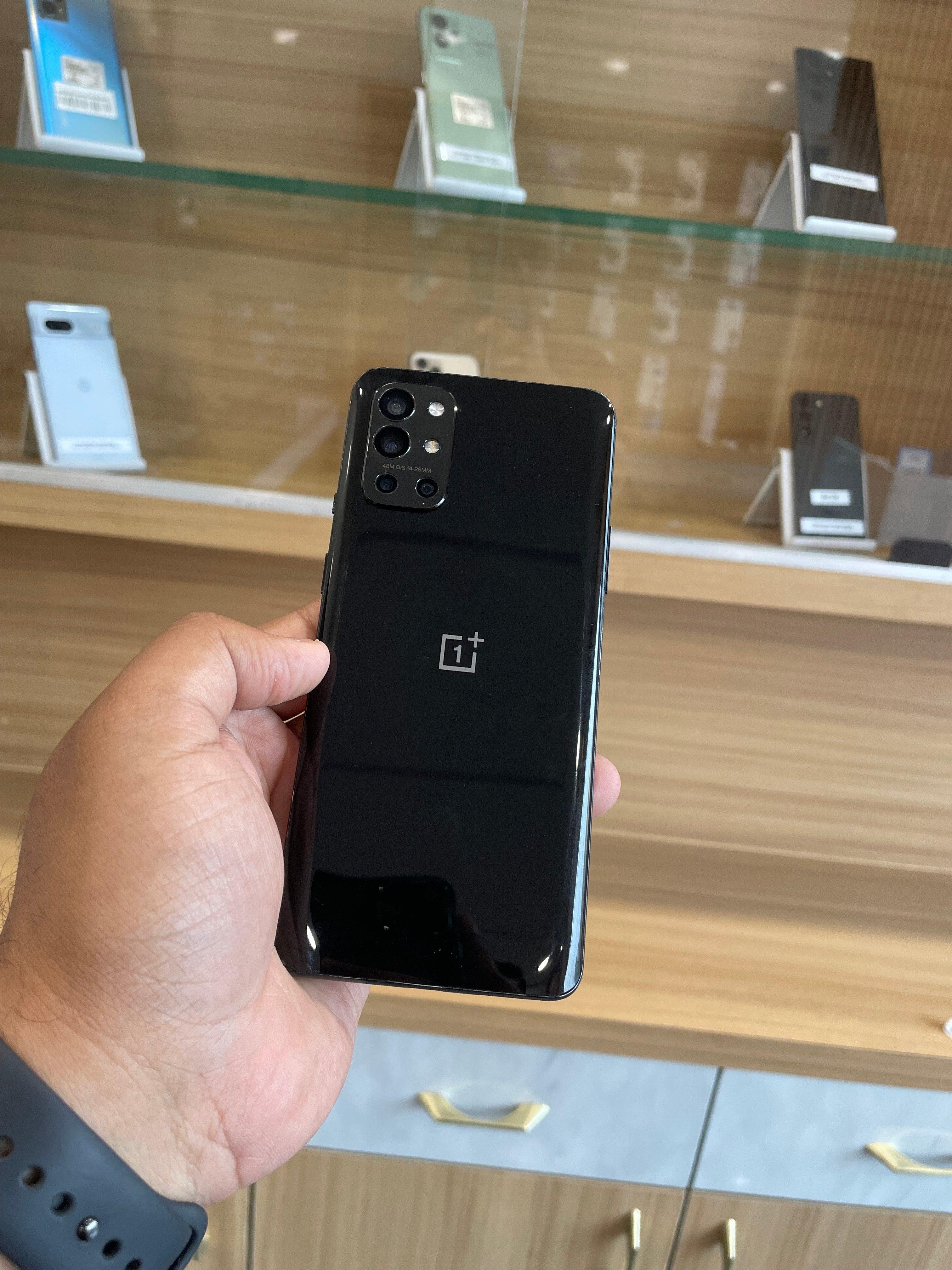 OnePlus 9R Refurbished - Gadget Rebirth