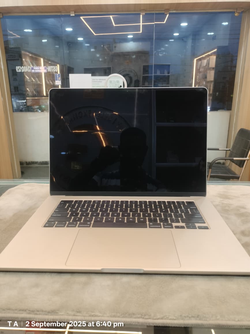 MacBook Air 15″ (A3114, 256 GB) Openbox Under Warranty – M3 Performance | Liquid Retina