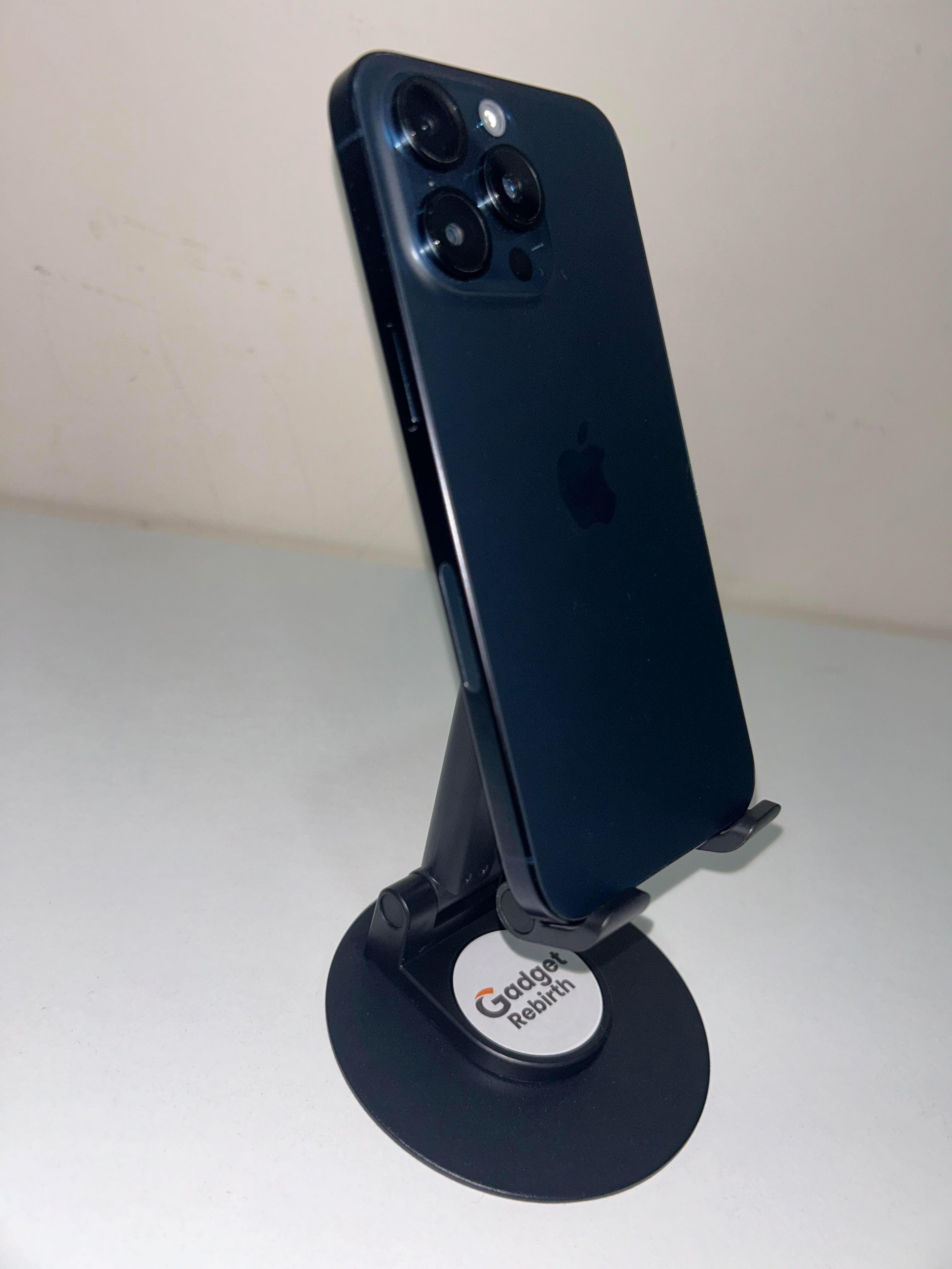 Apple iPhone 15 Pro Max Refurbished - Gadget Rebirth